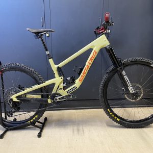 2024 Santa Cruz Nomad L 1